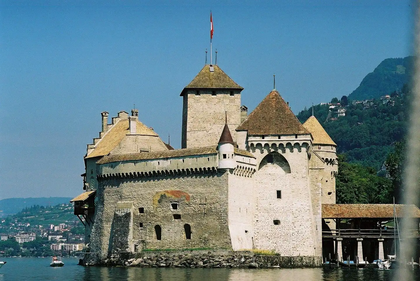 Fairmont Le Montreux Palace Aussenansicht
