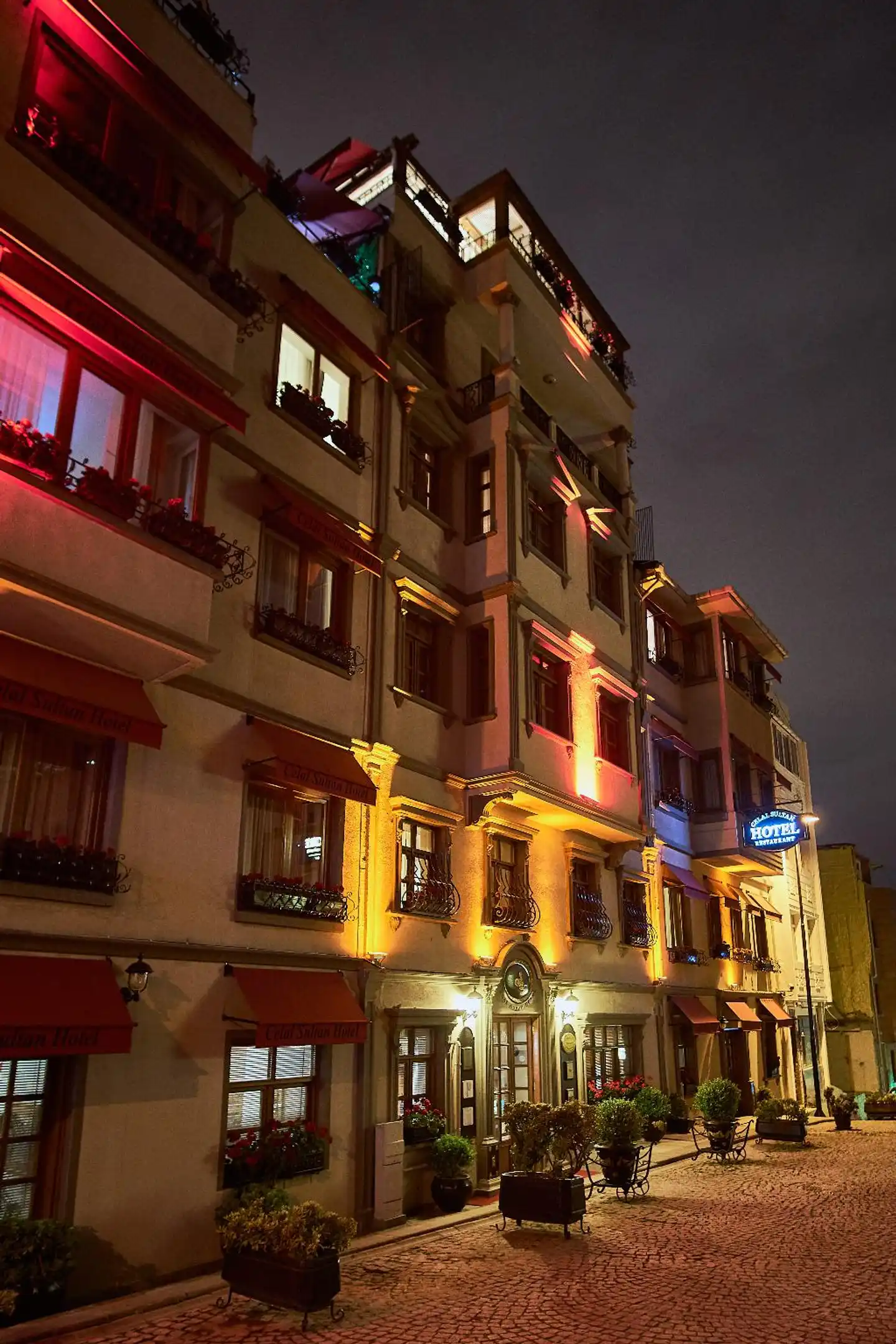 Celal Sultan Hotel Aussenansicht