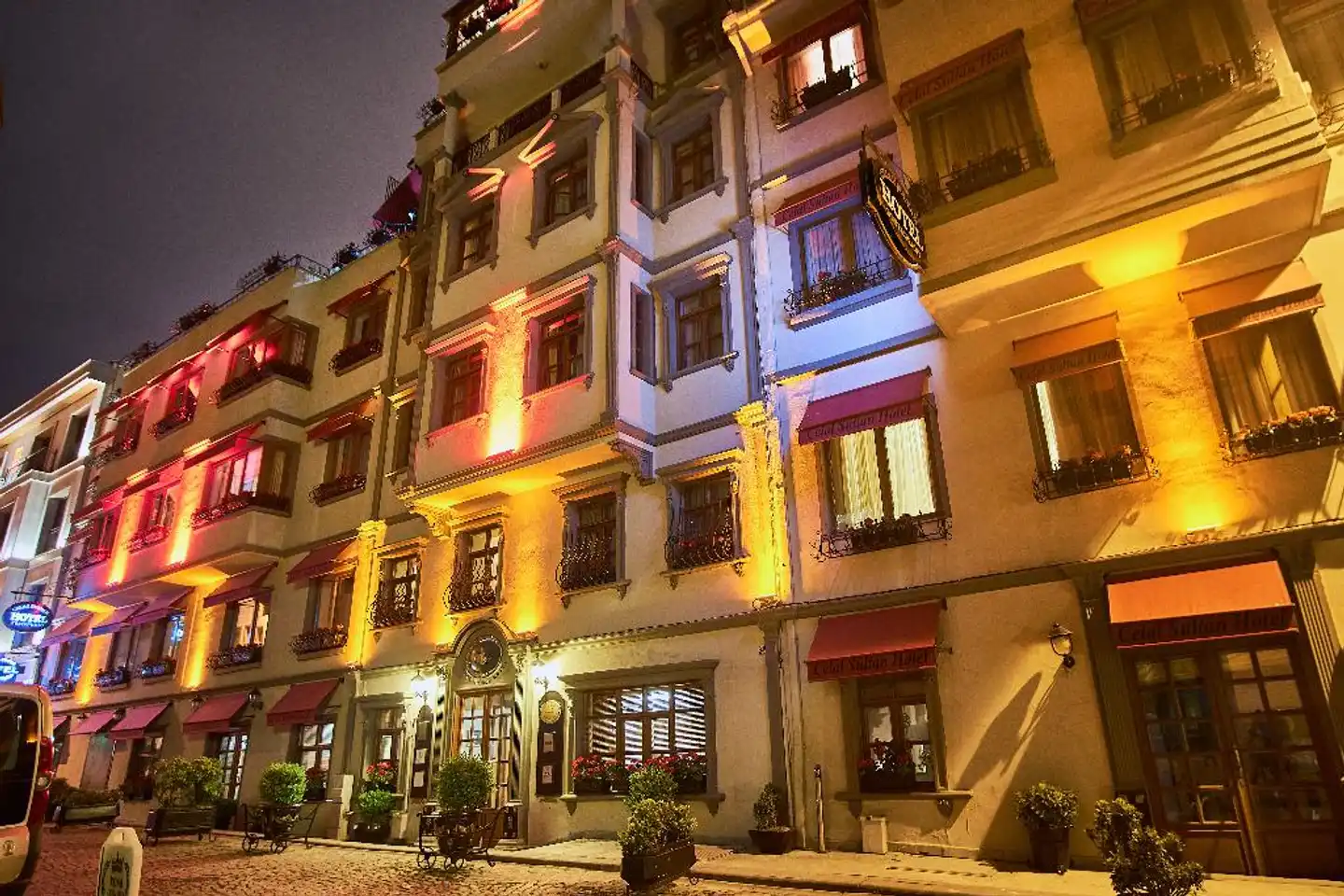 Celal Sultan Hotel Aussenansicht