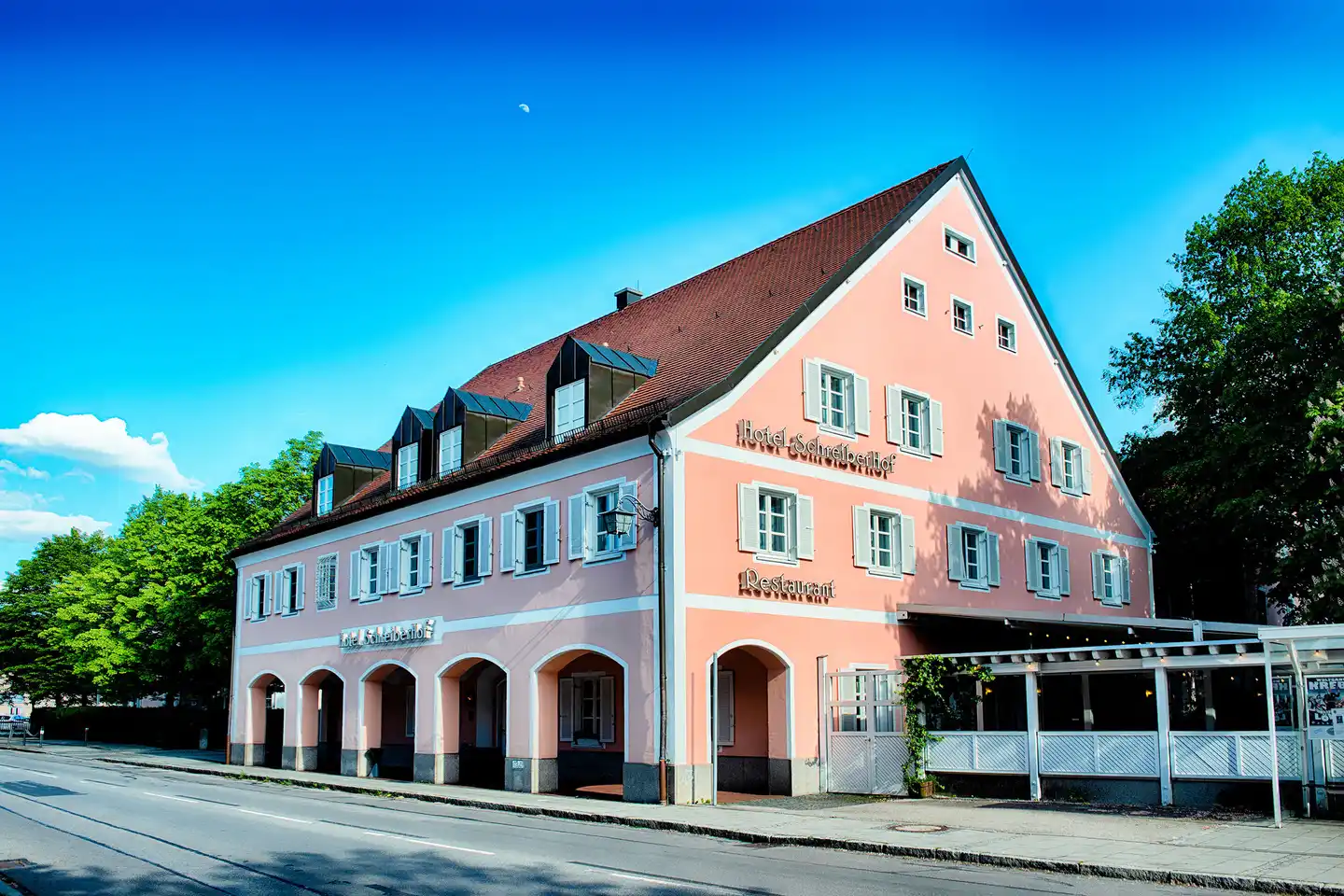 ACHAT Hotel SchreiberHof Aschheim Aussenansicht