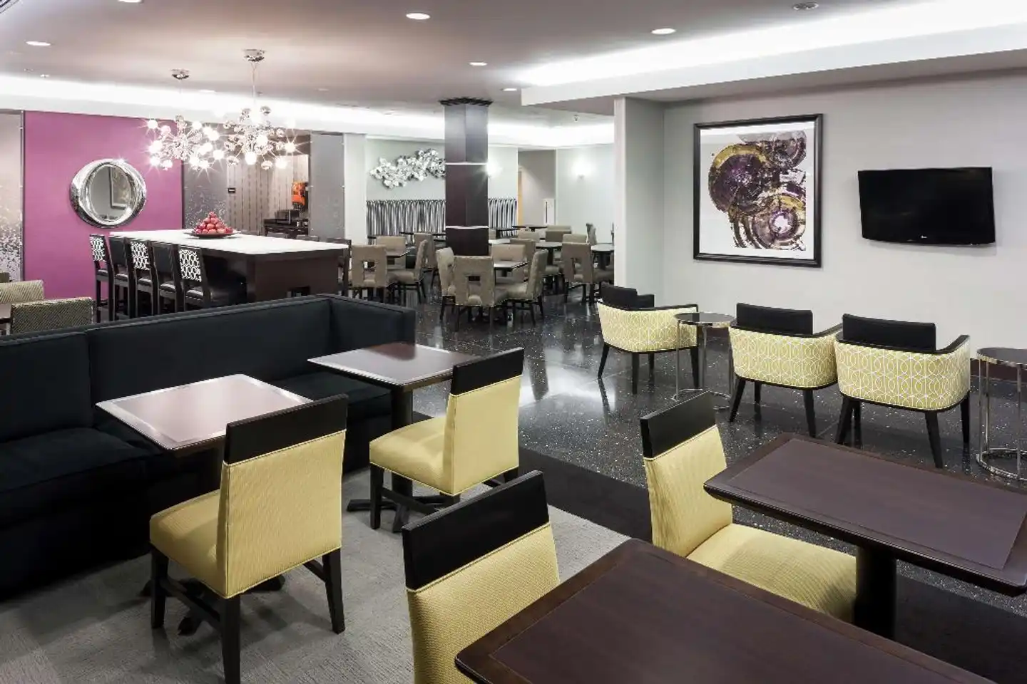 Hampton Inn San Diego-Downtown Lobby