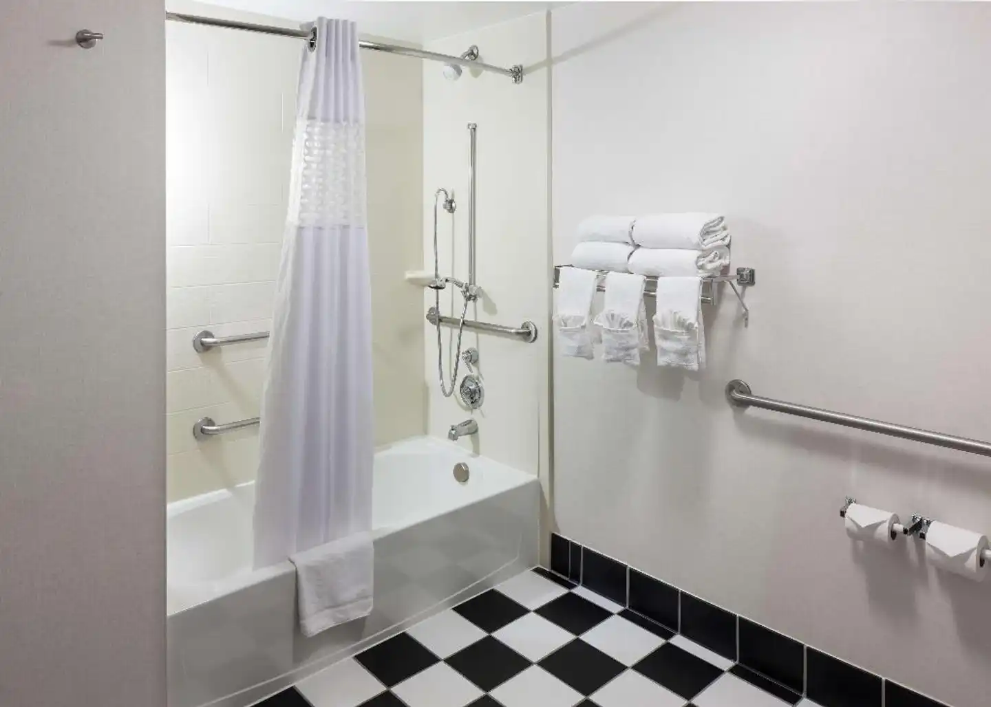 Hampton Inn San Diego-Downtown Badezimmer
