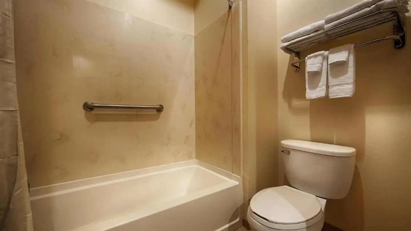 Best Western Lockhart Hotel & Suites Badezimmer
