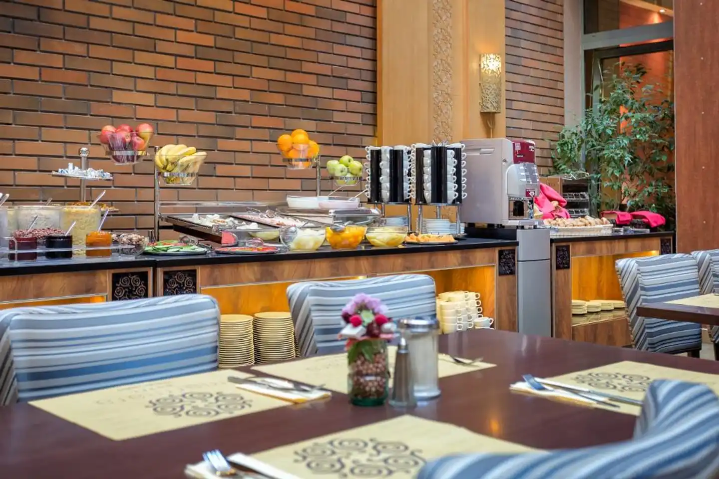 Marmara Hotel Budapest Bar