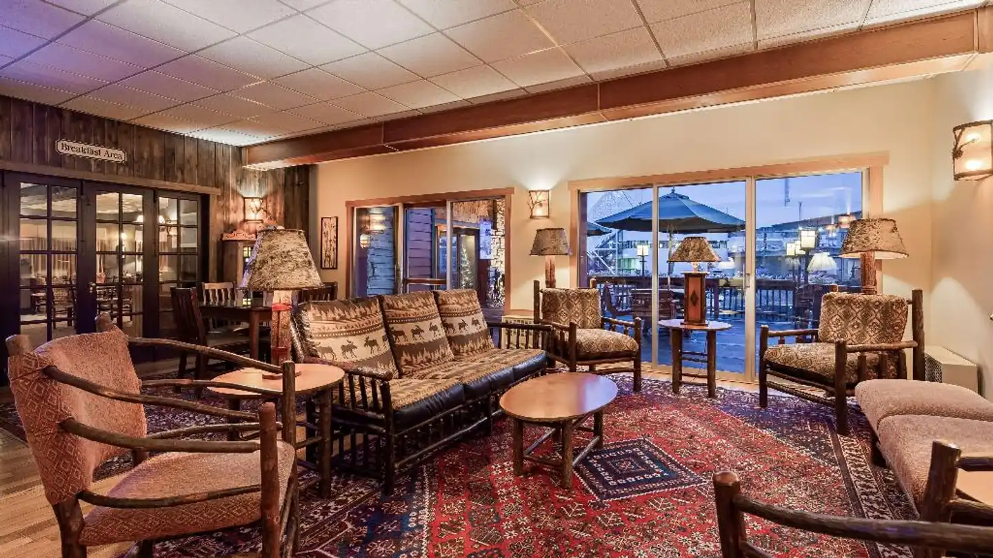 Best Western Adirondack Inn Lobby