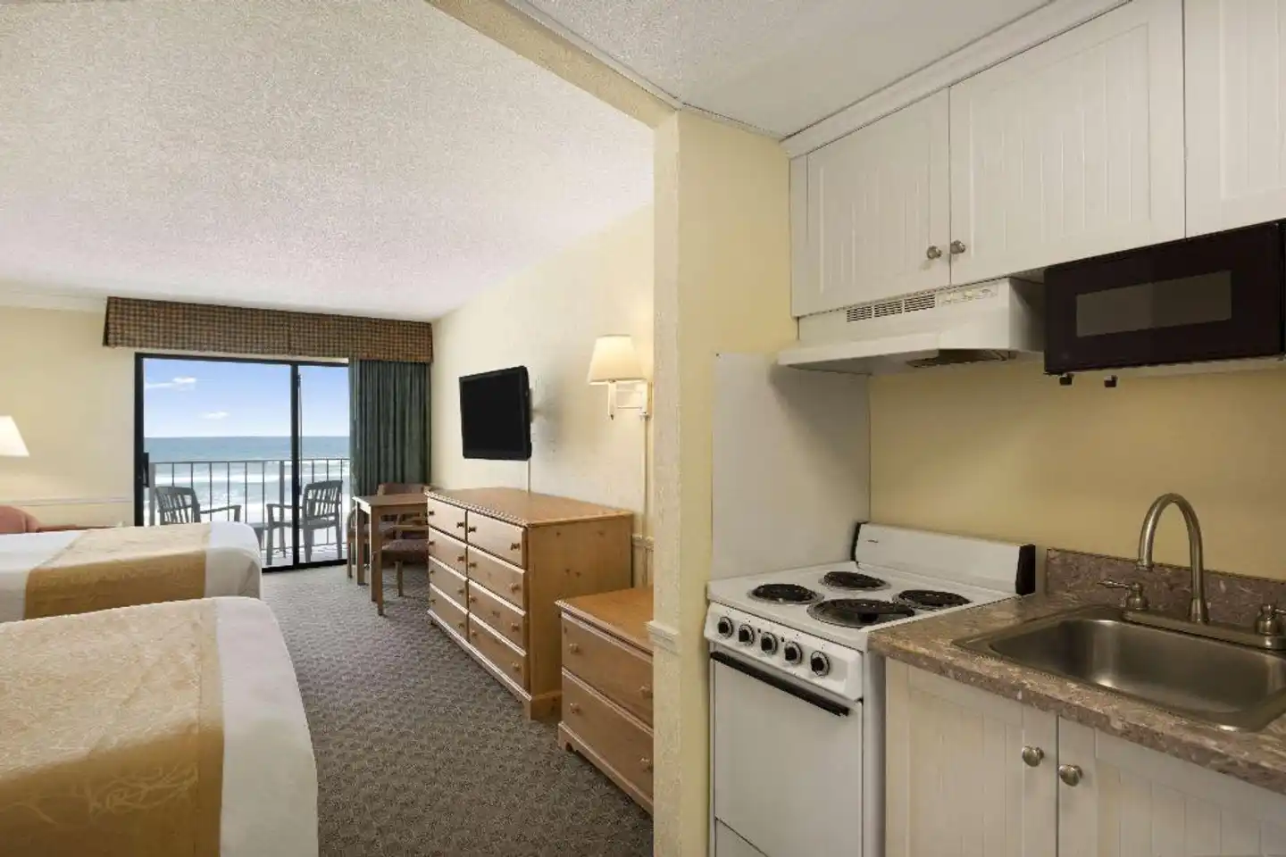 Days Inn by Wyndham Daytona Oceanfront Wohnbeispiel