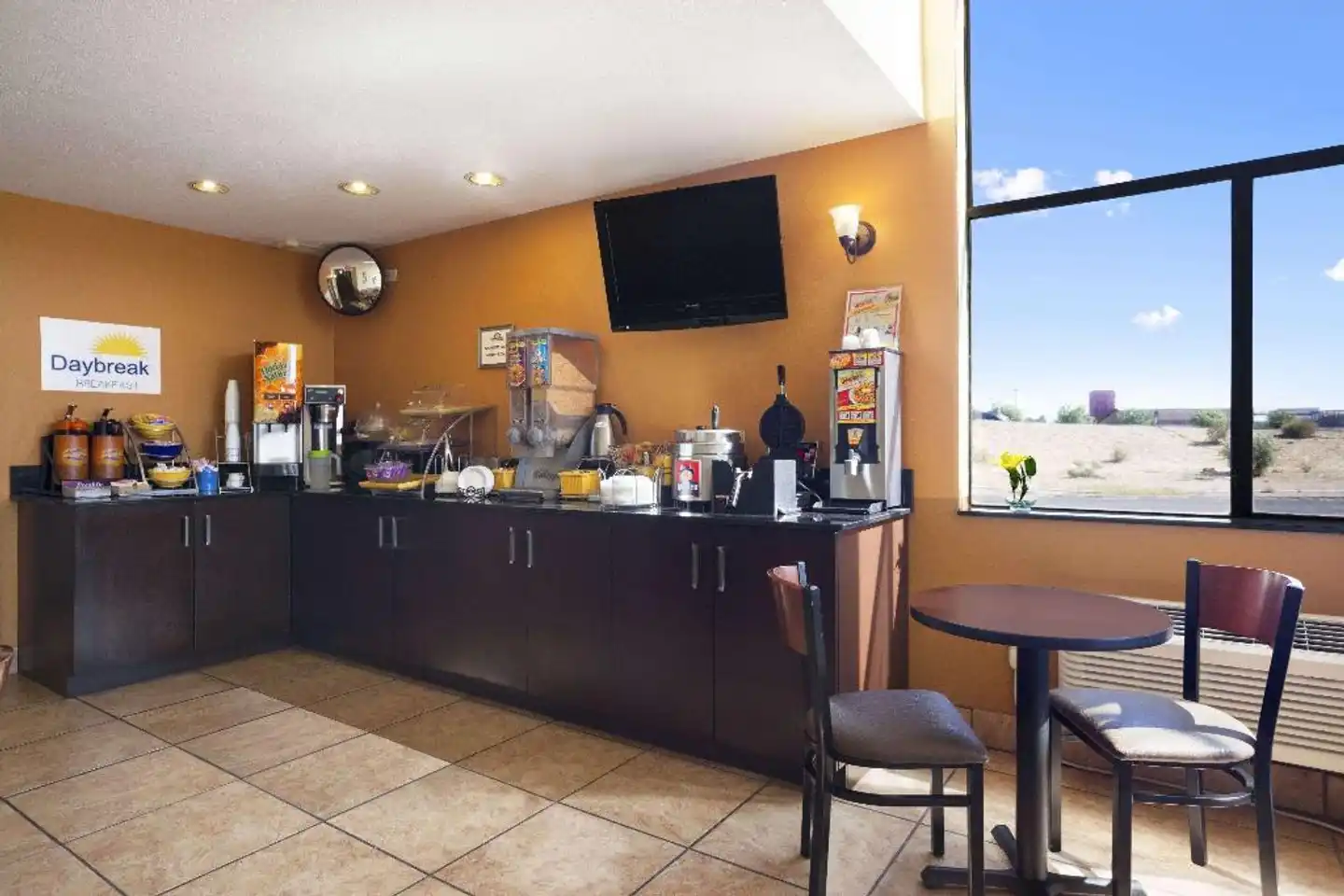 Days Inn by Wyndham Los Lunas Bar