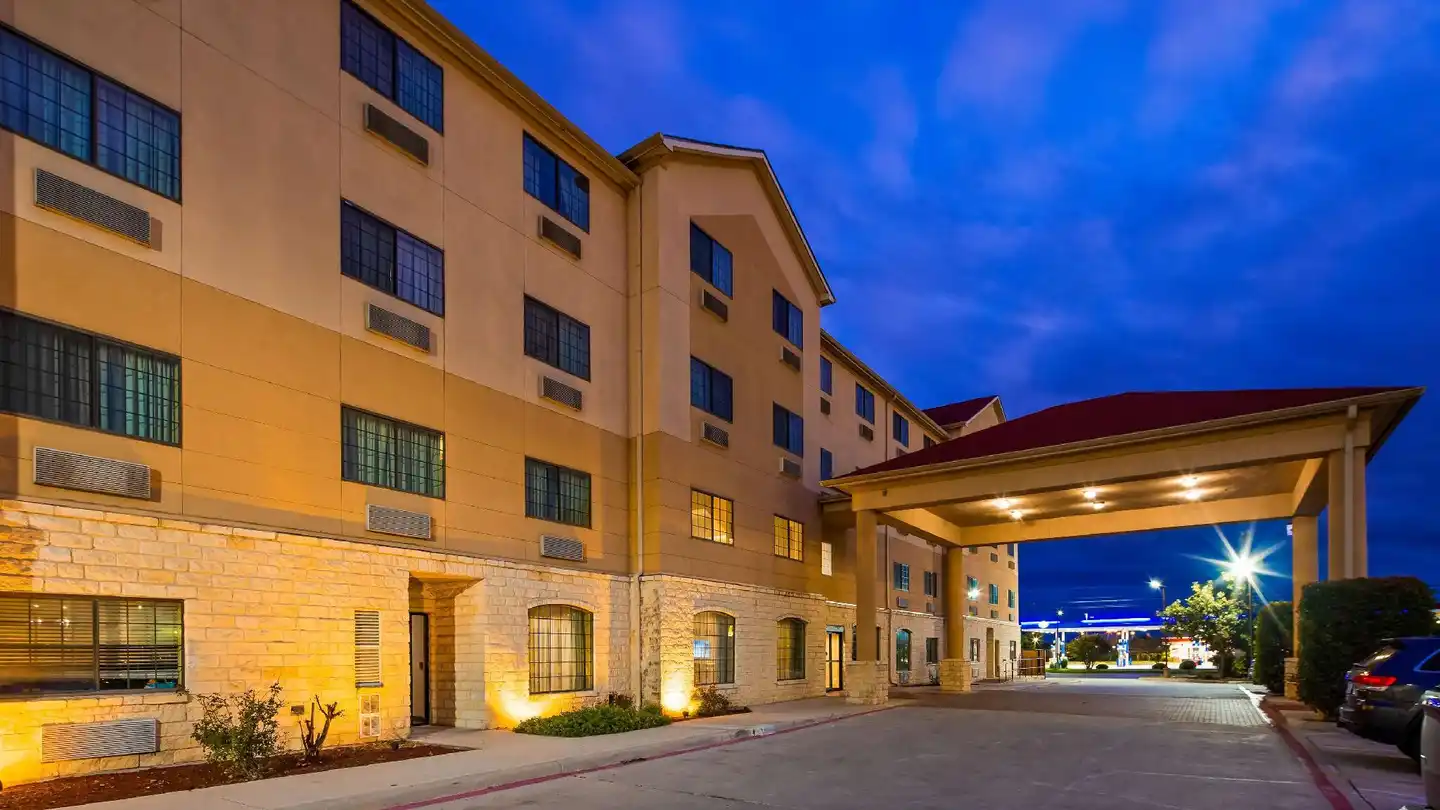 Best Western Windsor Pointe Hotel & Suites-AT&T Center Aussenansicht