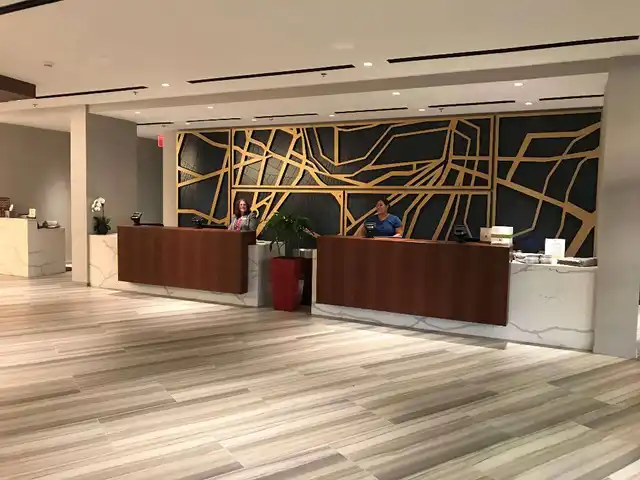 DoubleTree by Hilton Newark Lobby
