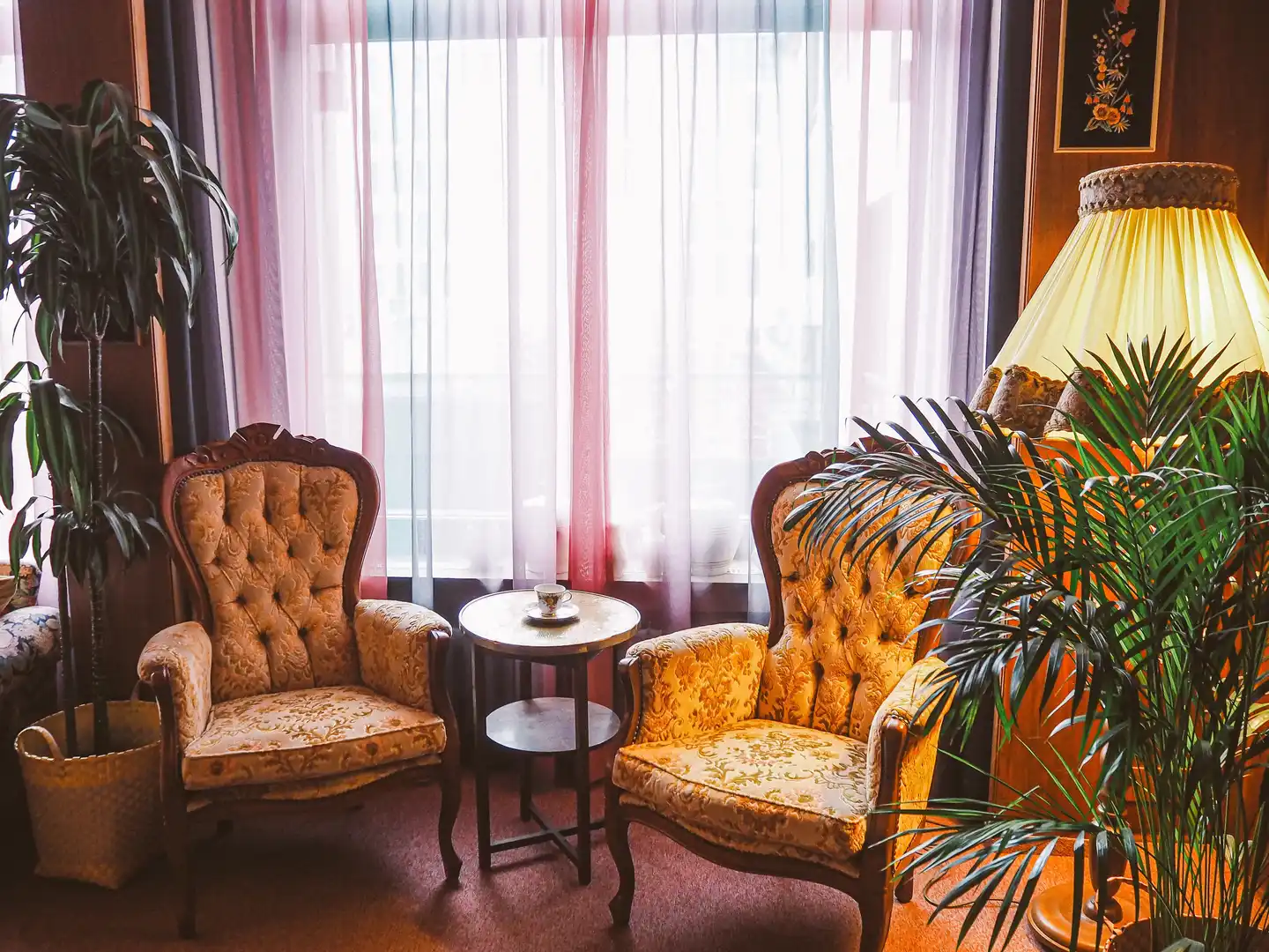 Tante ALMA's Mülheimer Hotel Lobby