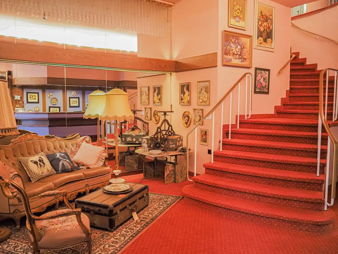 Tante ALMA's Mülheimer Hotel Lobby
