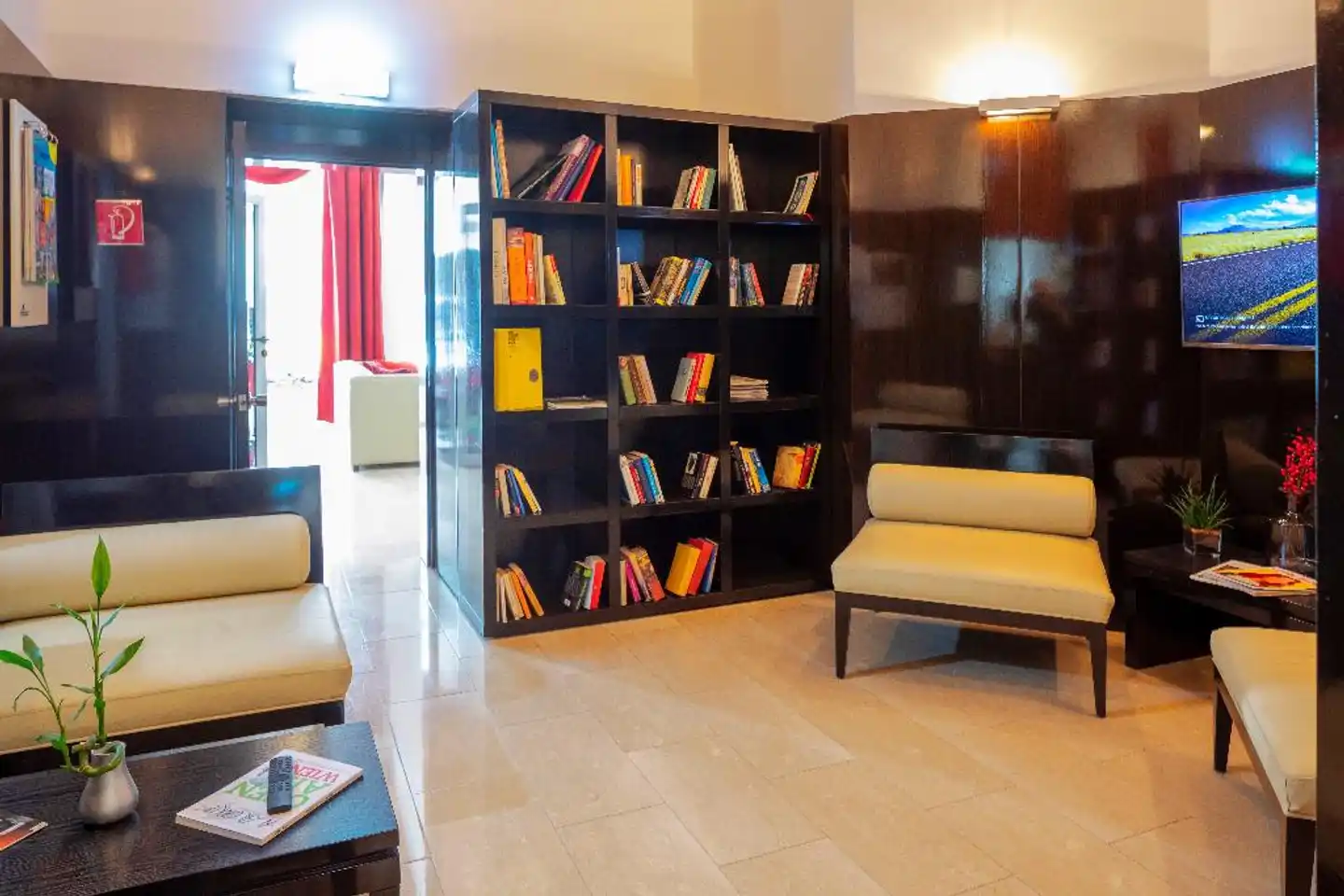 The Levante Rathaus Apartments Lobby