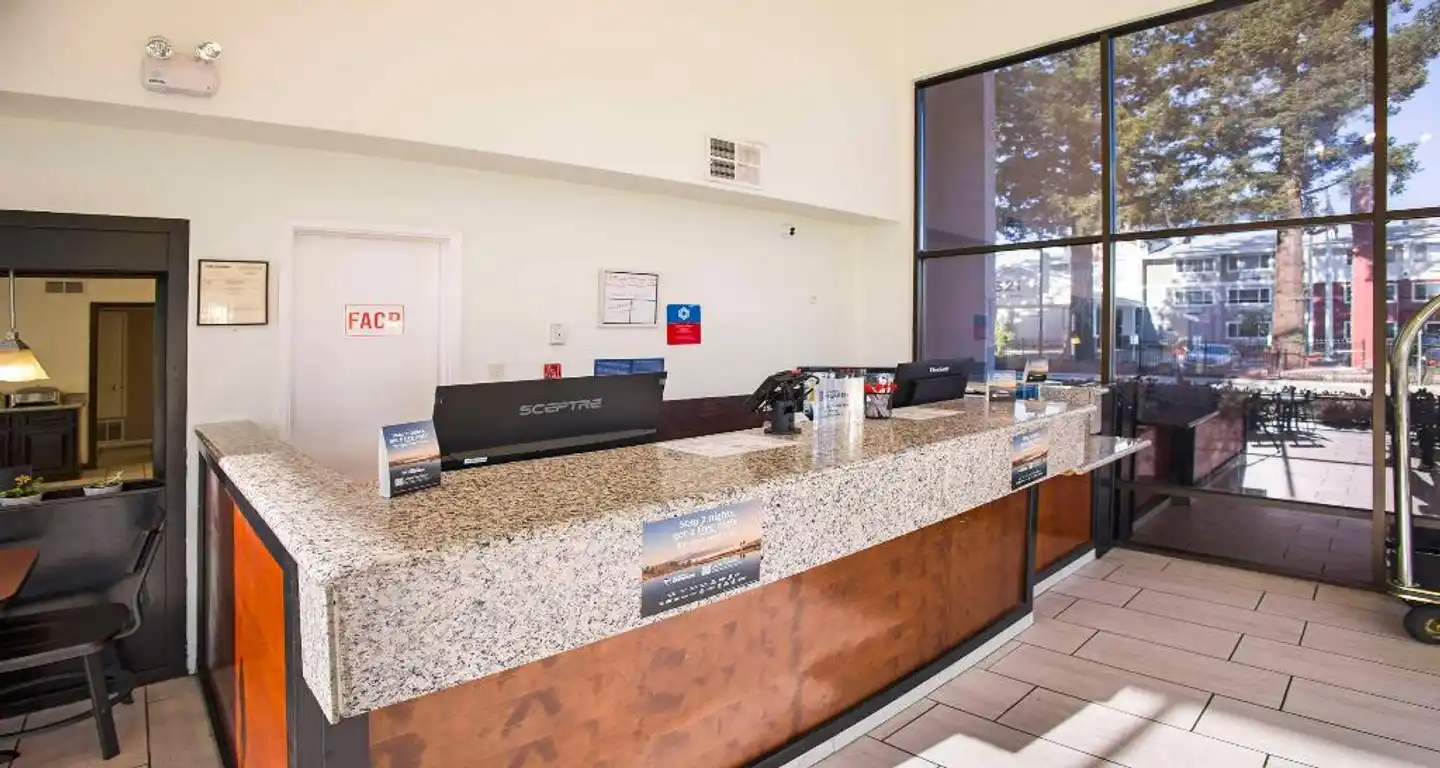 SureStay Plus Hotel by Best Western Sacramento North Wohnbeispiel