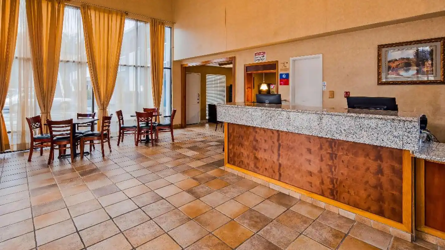 SureStay Plus Hotel by Best Western Sacramento North Restaurant