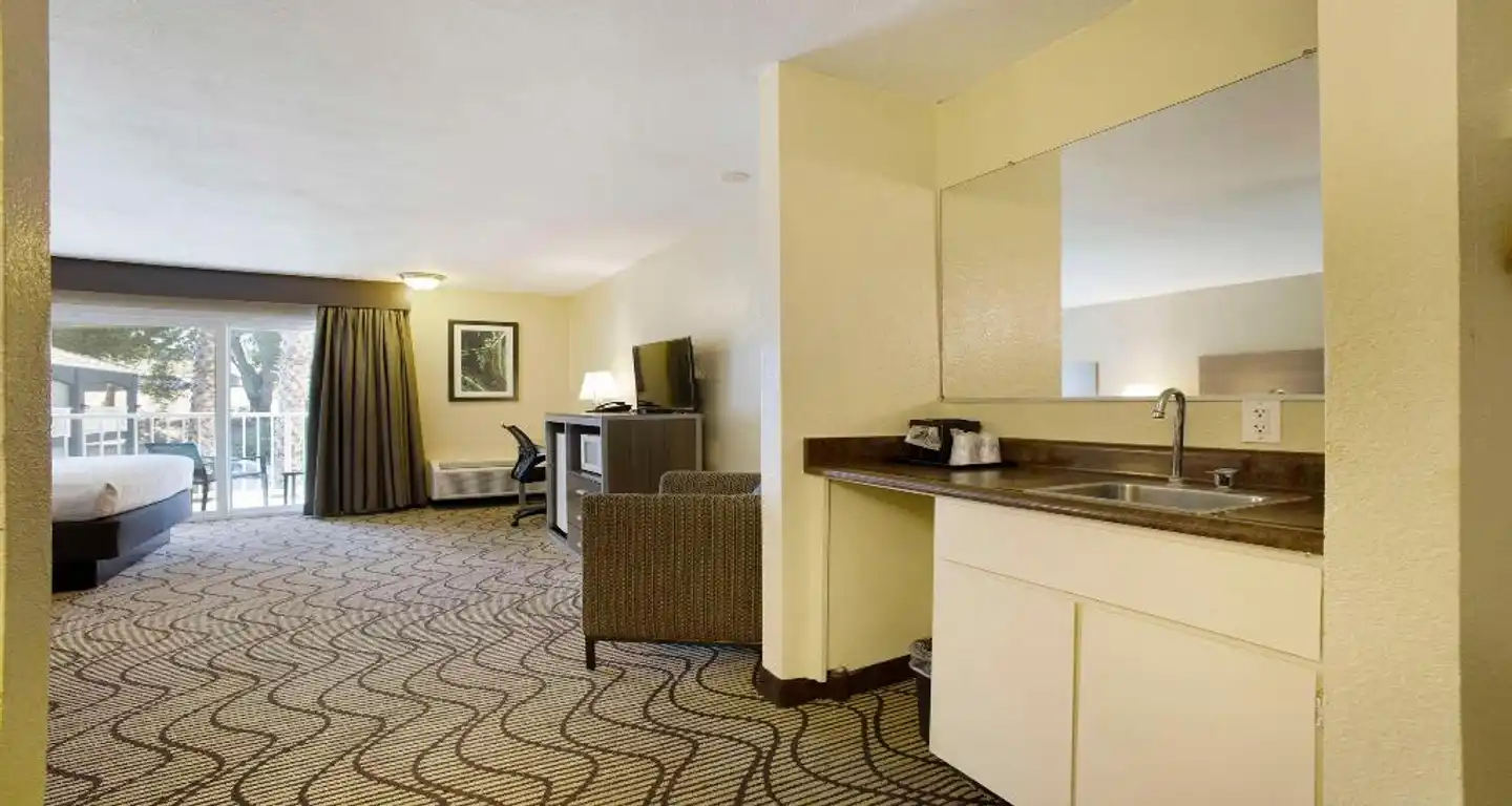 SureStay Plus Hotel by Best Western Sacramento North Wohnbeispiel