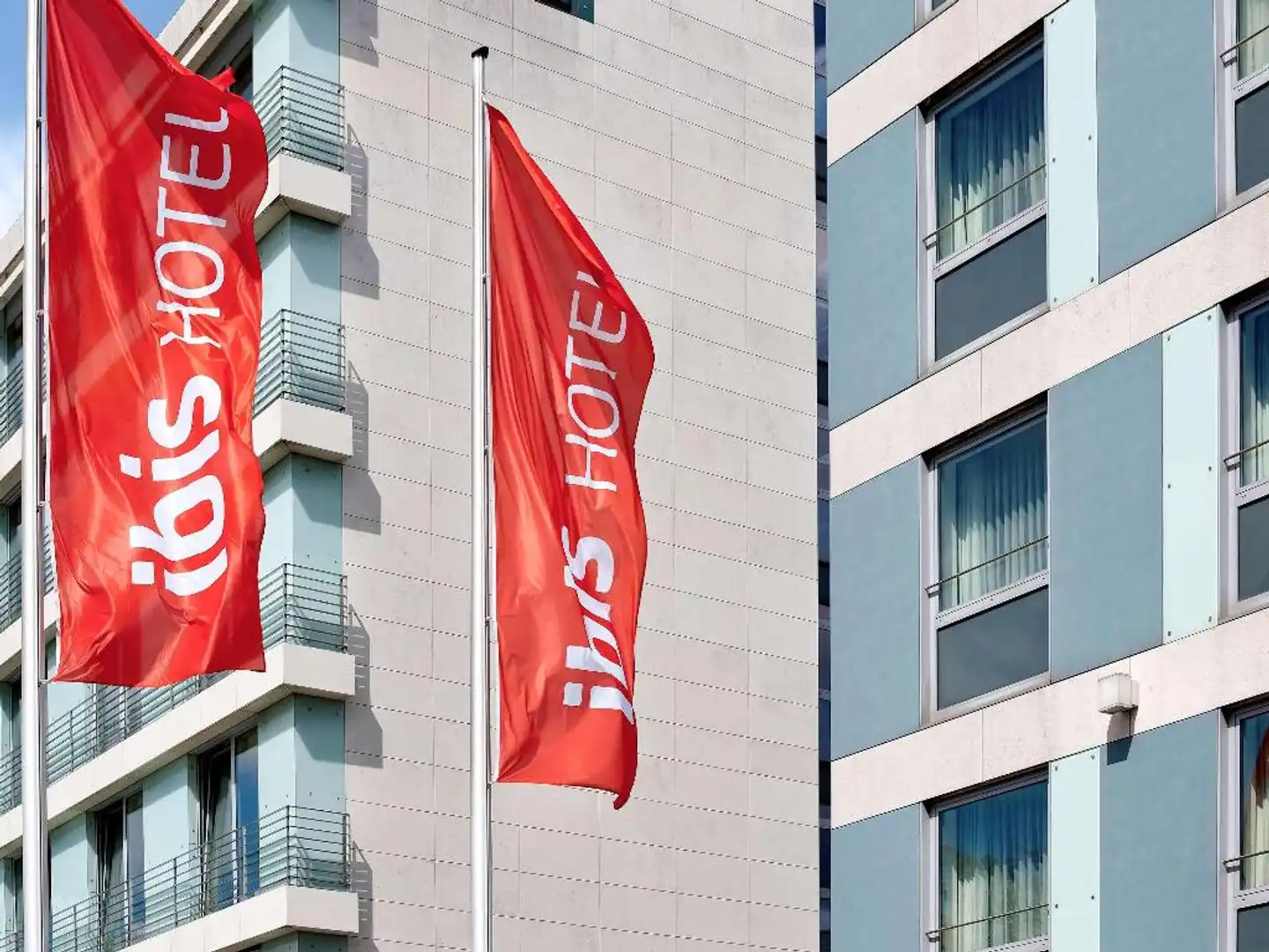 ibis Koeln Messe Aussenansicht