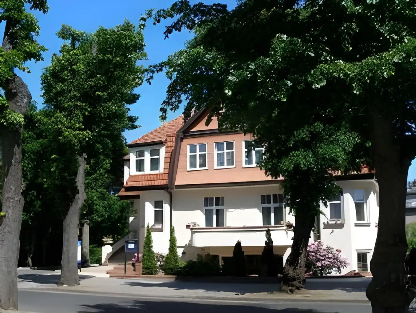 Villa Jedynak Aussenansicht