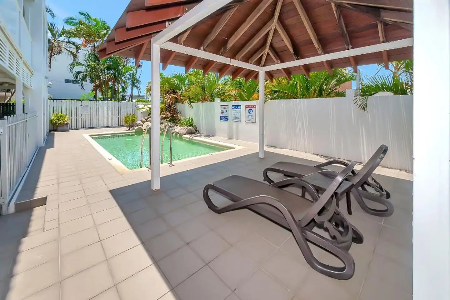 Comfort Inn Cairns City Terrasse