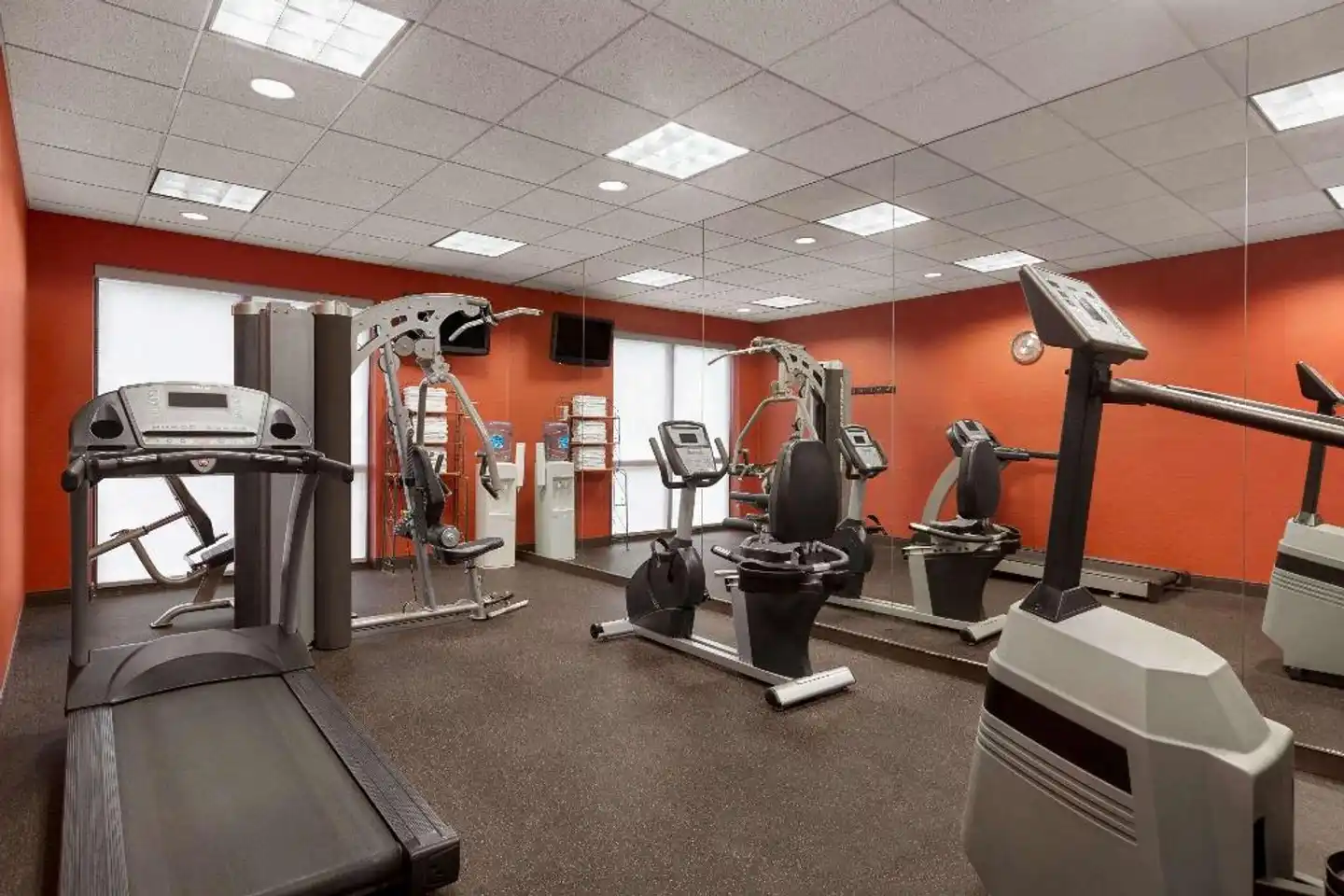 Ramada by Wyndham Suites Orlando Airport Sport und Entertainment