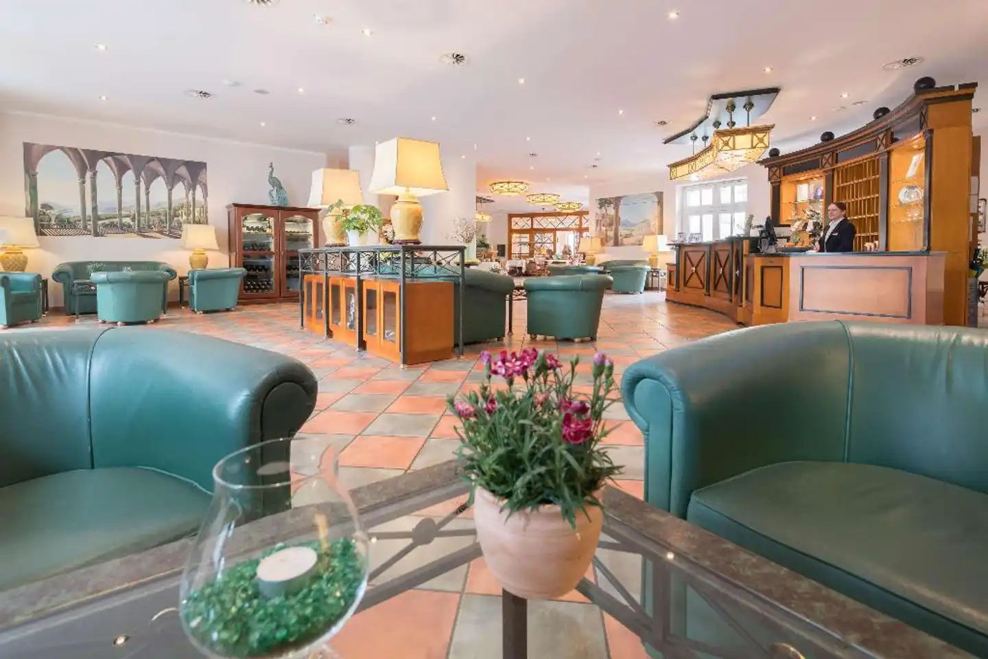 Wein- & Parkhotel Lobby