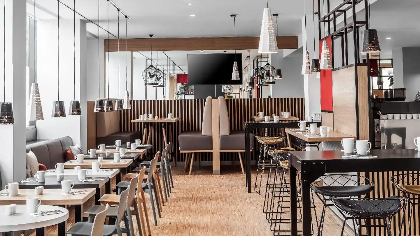Holiday Inn Munich - Leuchtenbergring Bar