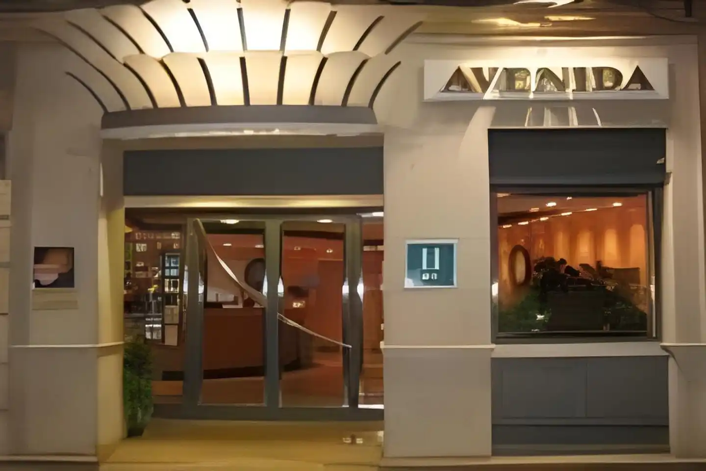 Avenida Lobby