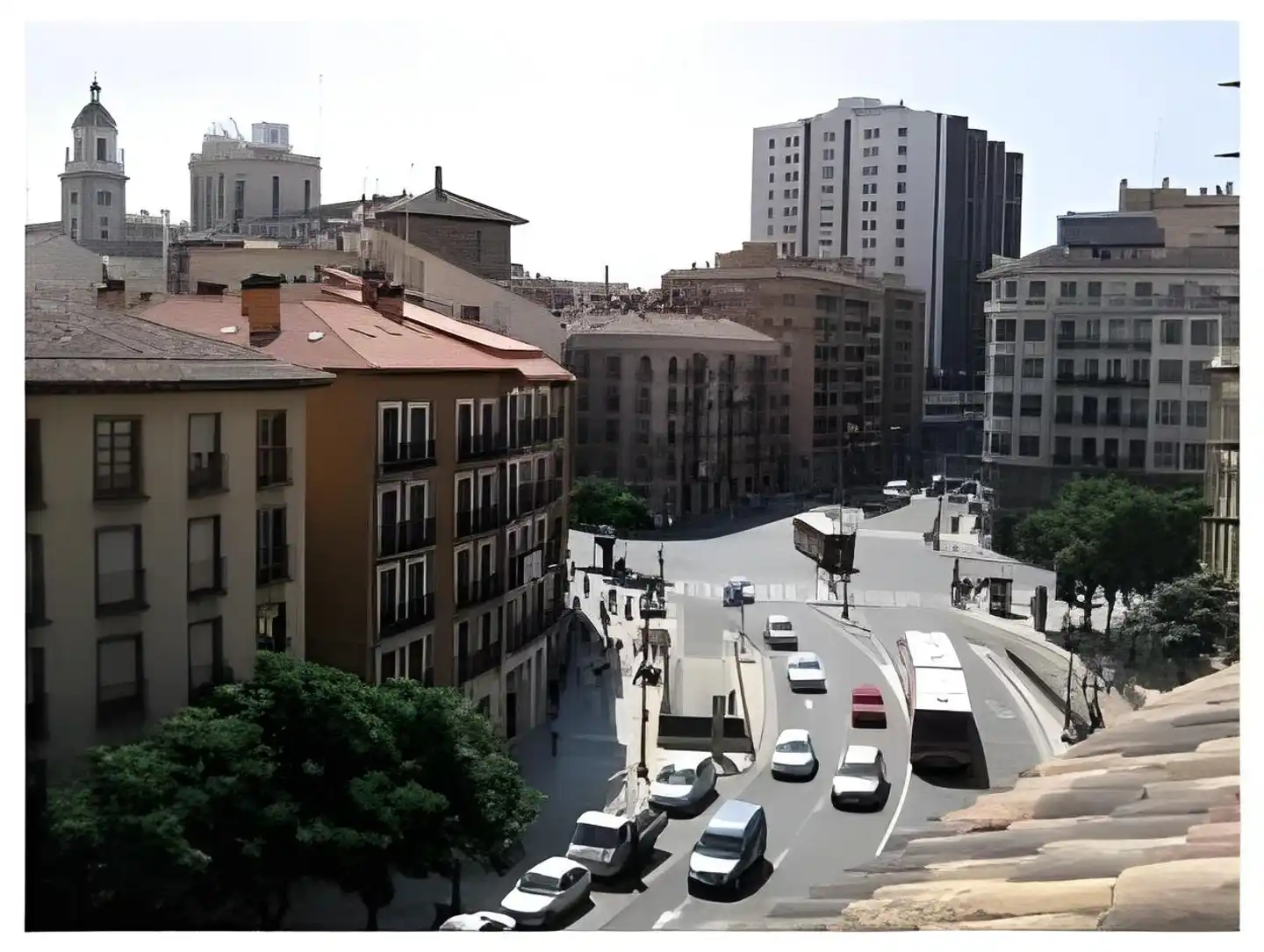 Avenida Aussenansicht