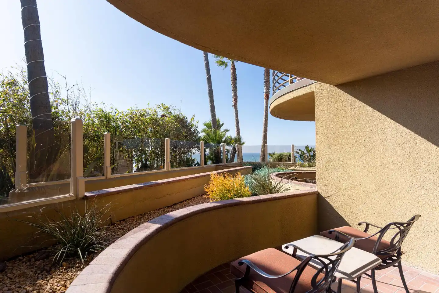 Pacific Terrace Hotel Terrasse