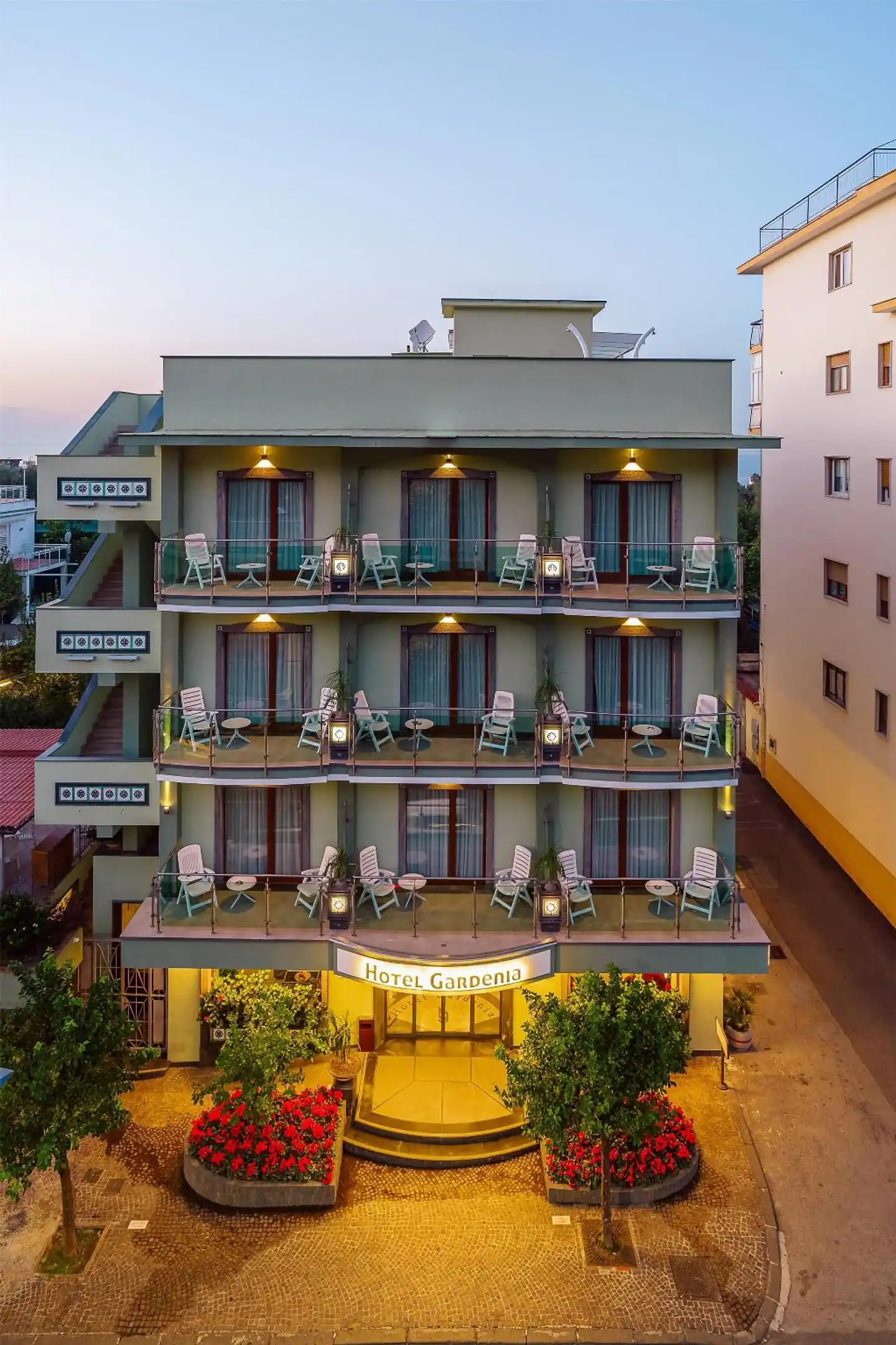 Comfort Hotel Gardenia Sorrento Coast Aussenansicht