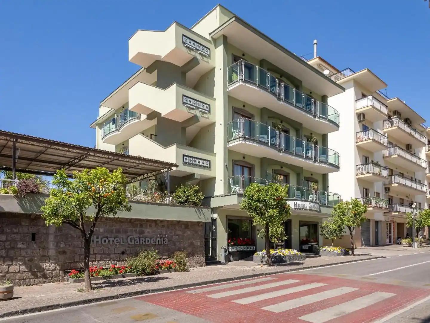 Comfort Hotel Gardenia Sorrento Coast Aussenansicht