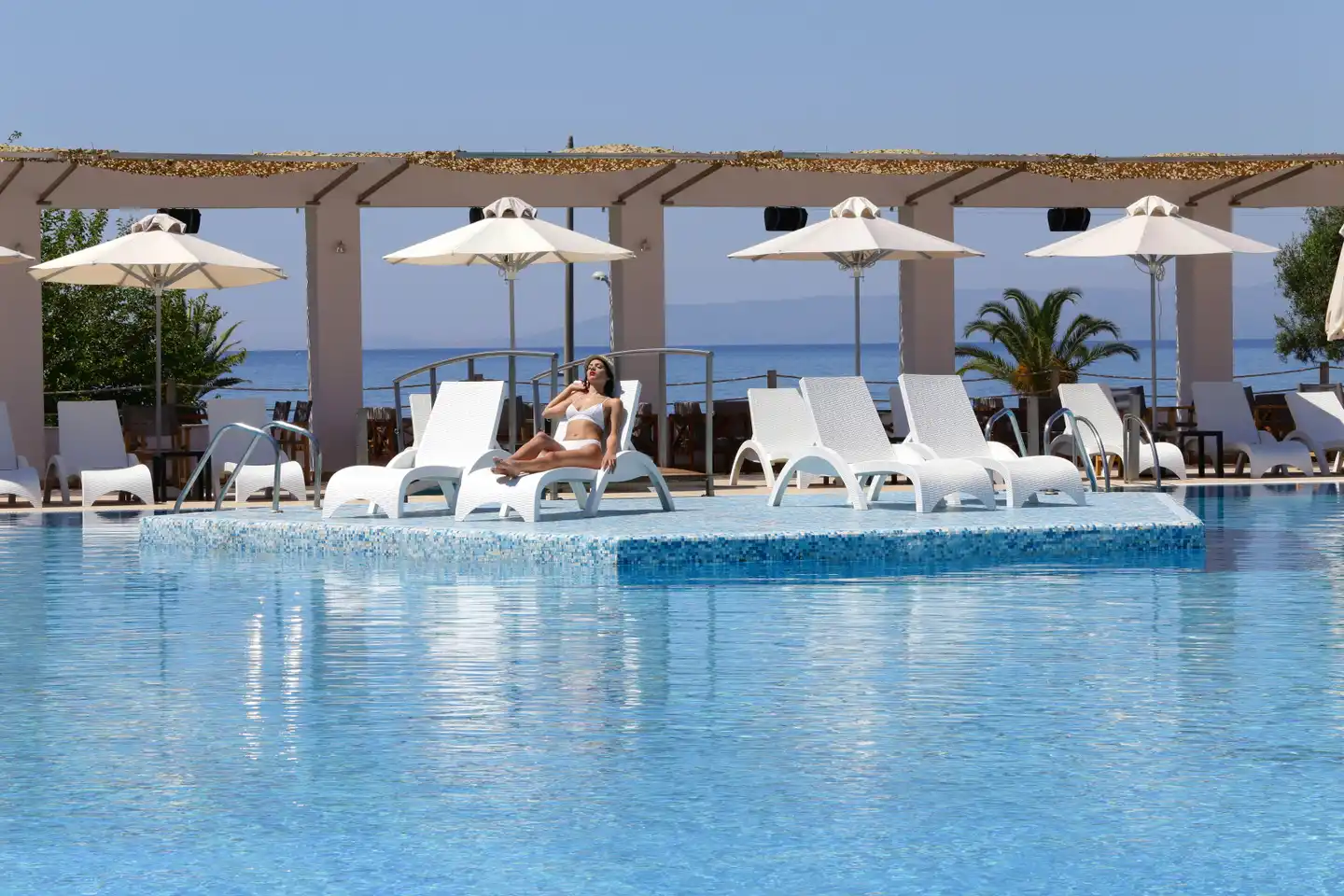 Elite City Resort Pool