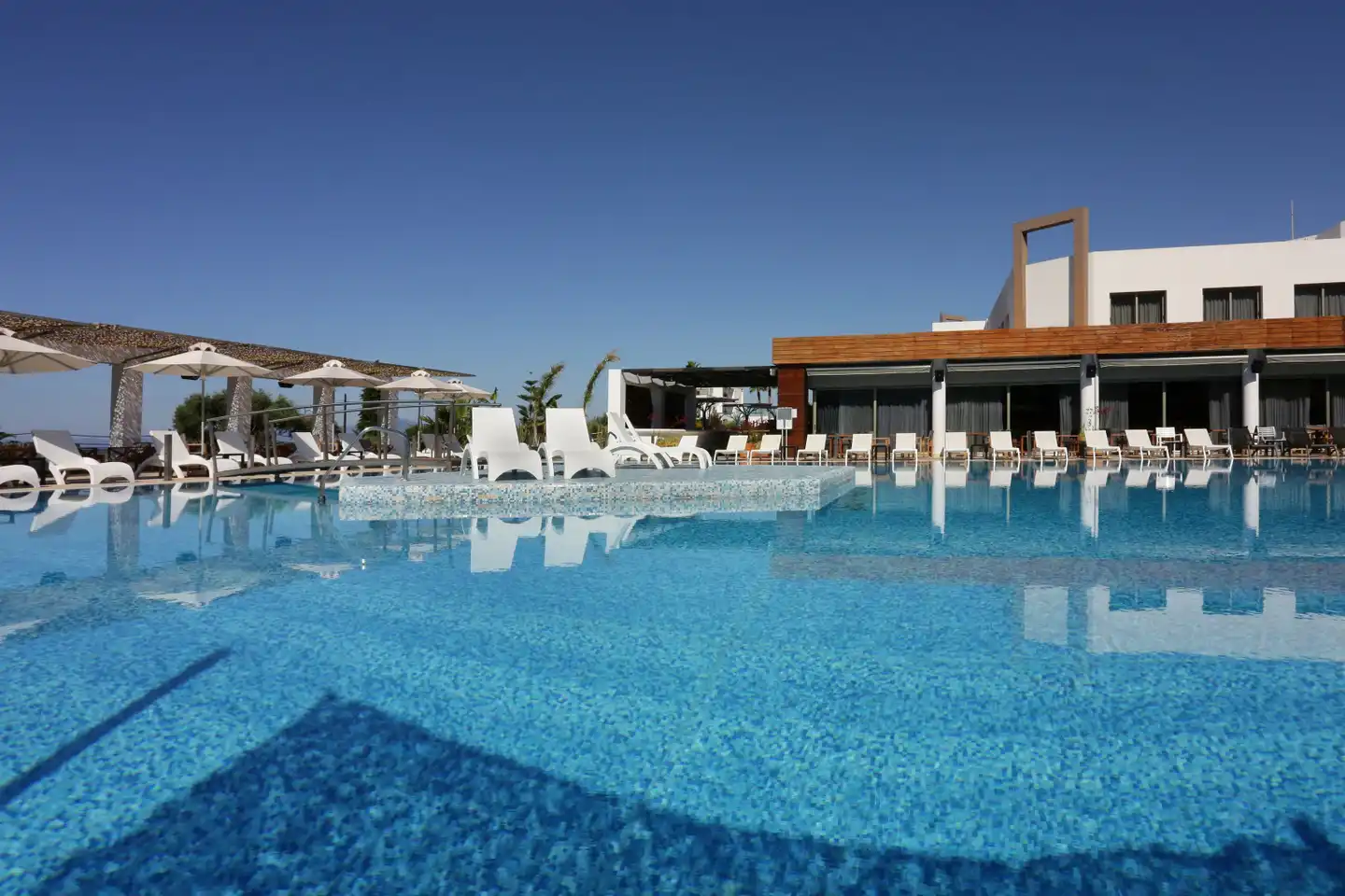 Elite City Resort Pool