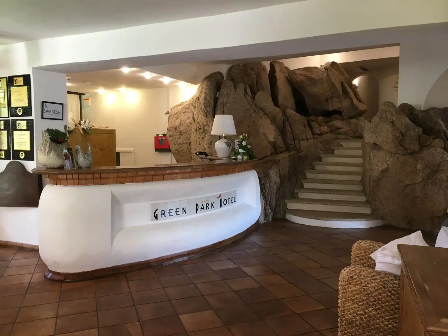 Swadeshi Green Park Hotel Bar