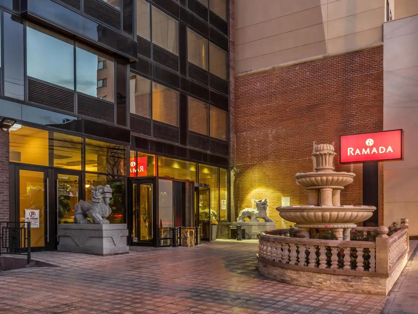 Ramada by Wyndham Flushing Queens Terrasse