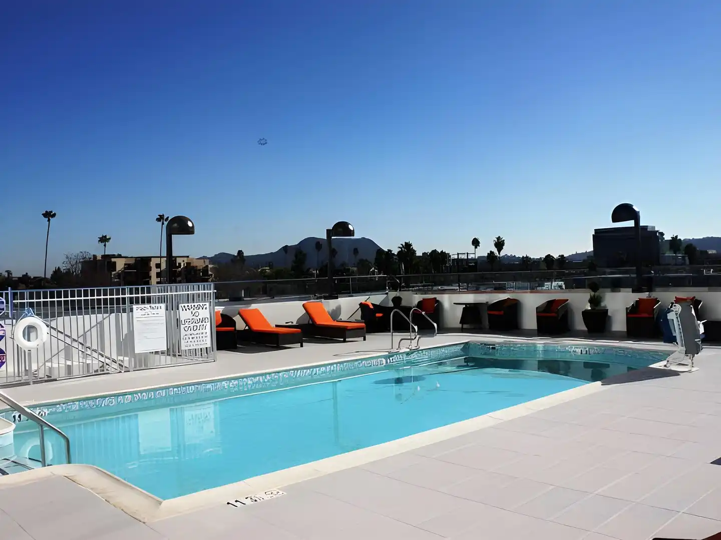 Hampton Inn by Hilton North Hollywood Pool