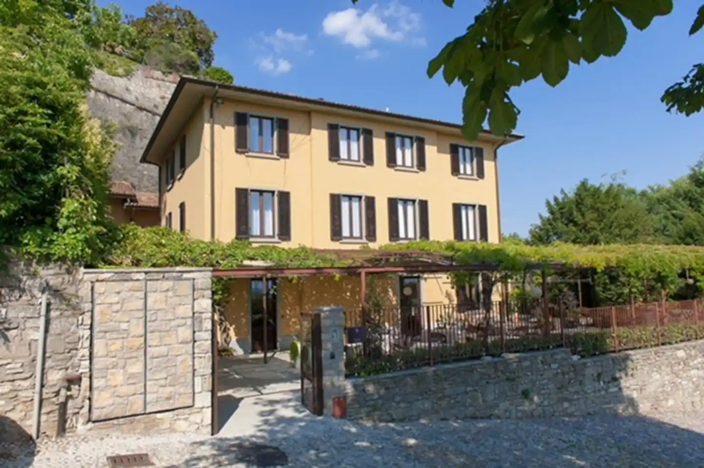 Le Funi Hotel Aussenansicht