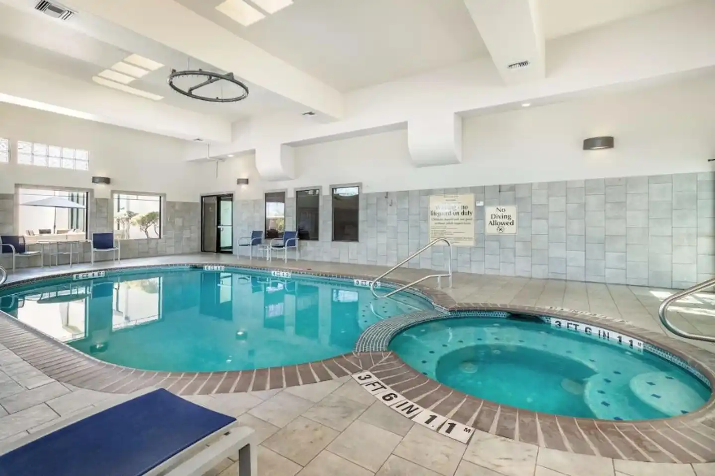Best Western Plus Atrea Hotel and Suites Hallenbad