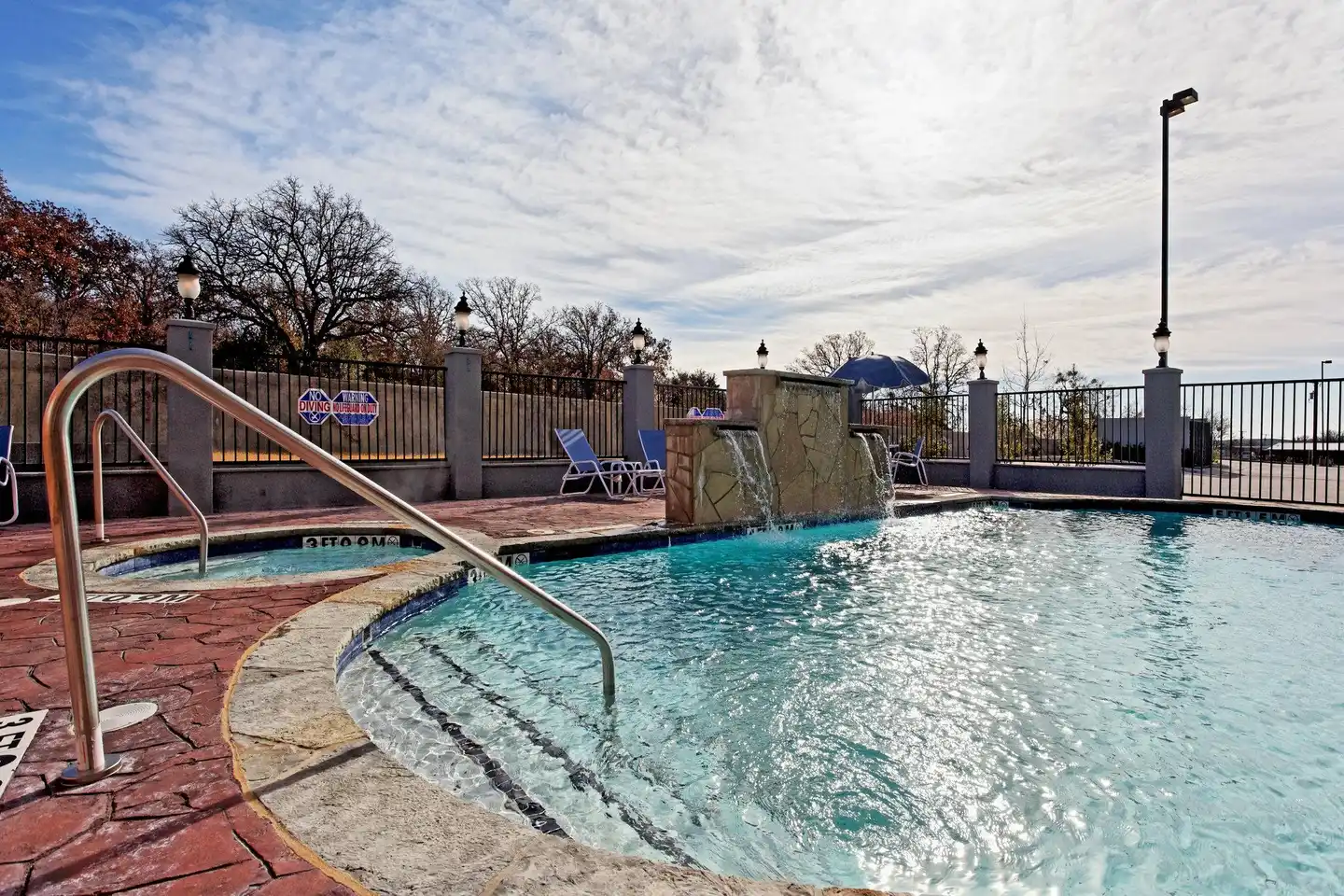 Holiday Inn Express & Suites Graham Pool