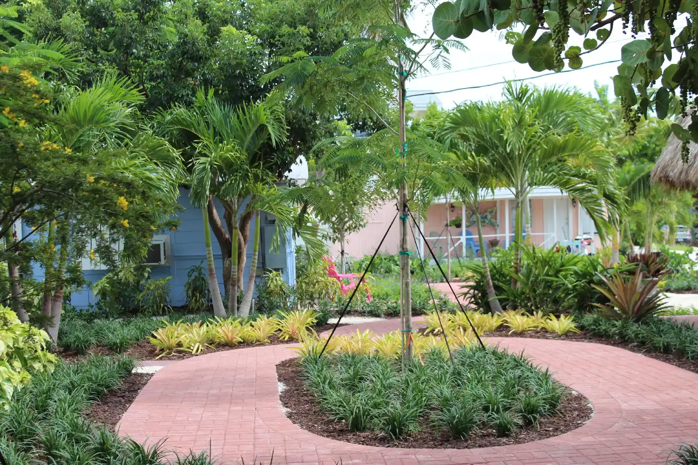 Tropical Cottages Garten