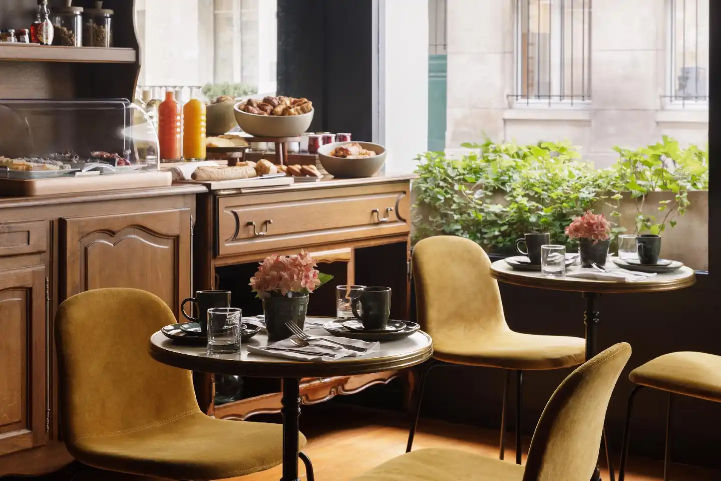 Albert's Hotel Restaurant