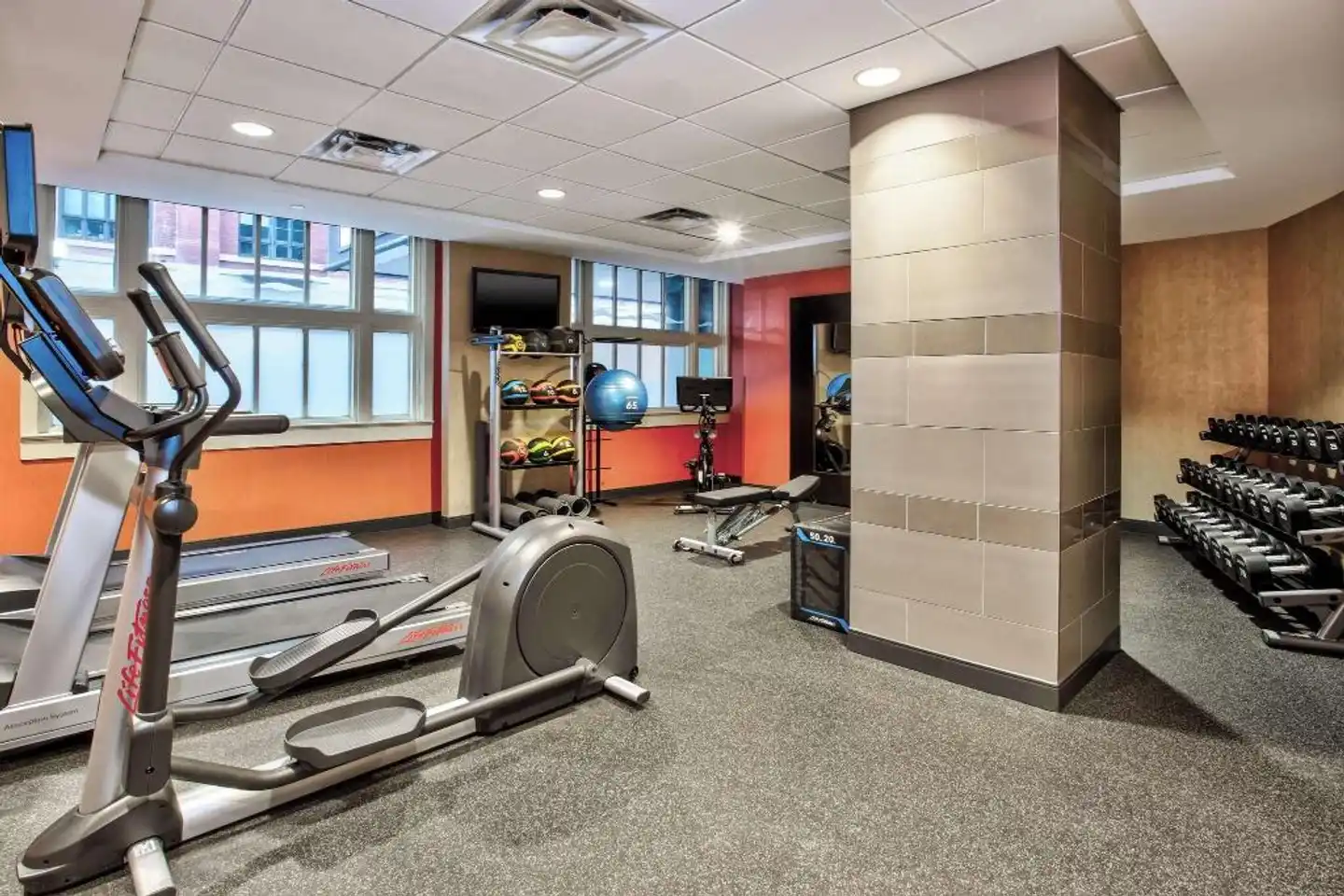 Home2 Suites by Hilton San Antonio Downtown - Riverwalk, TX Sport und Entertainment