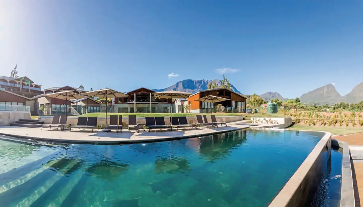 Sarana Hotel & Spa Aussenansicht