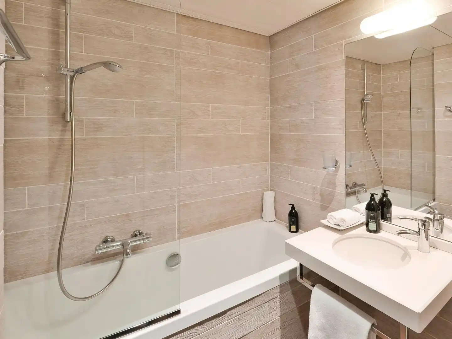 Aparthotel Adagio Genève Mont-Blanc Badezimmer