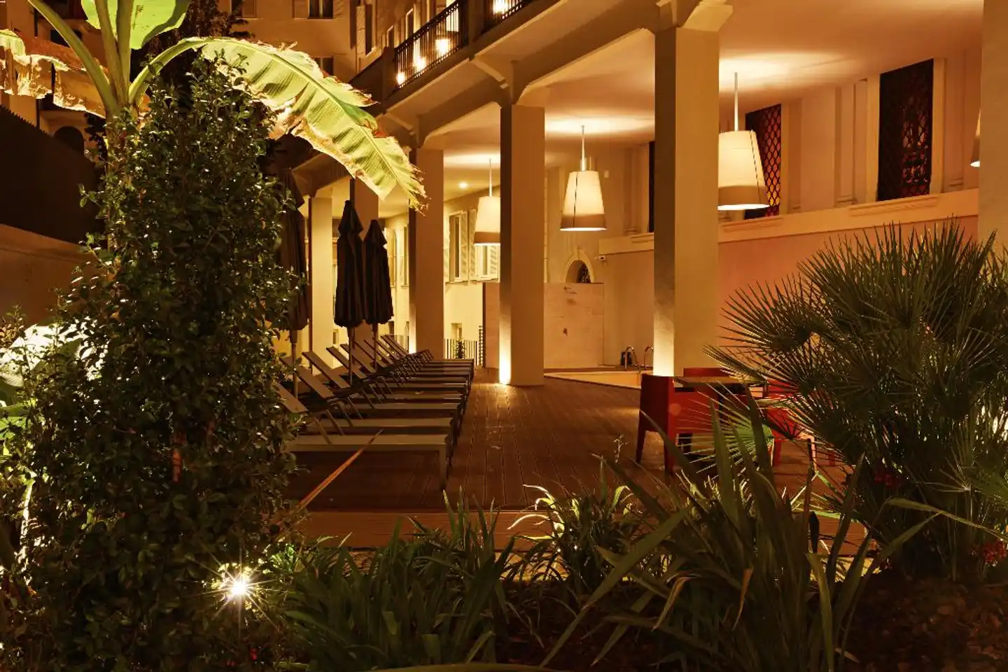 Hotel The Building Lobby
