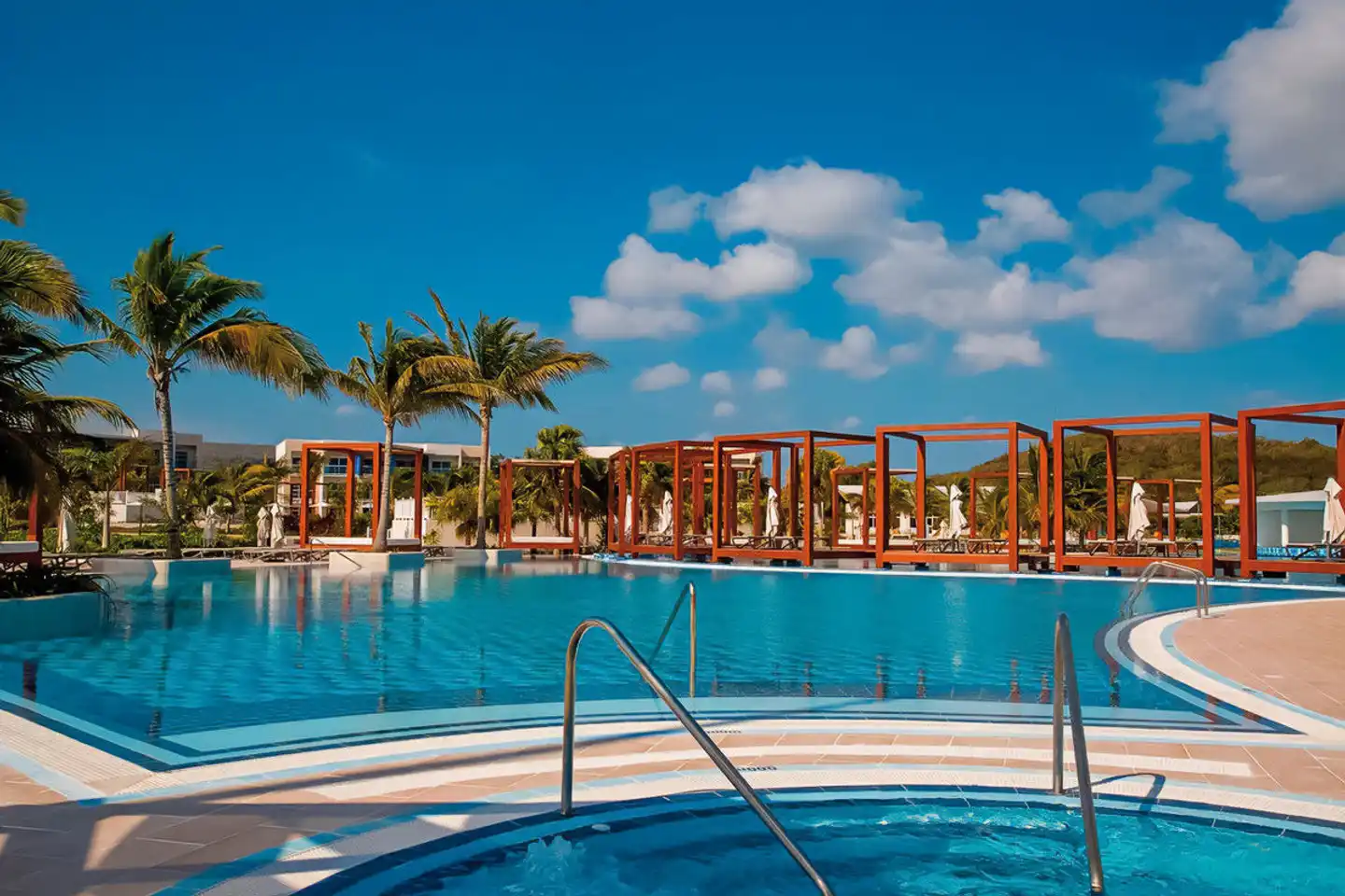 Gran Muthu Almirante Beach Pool