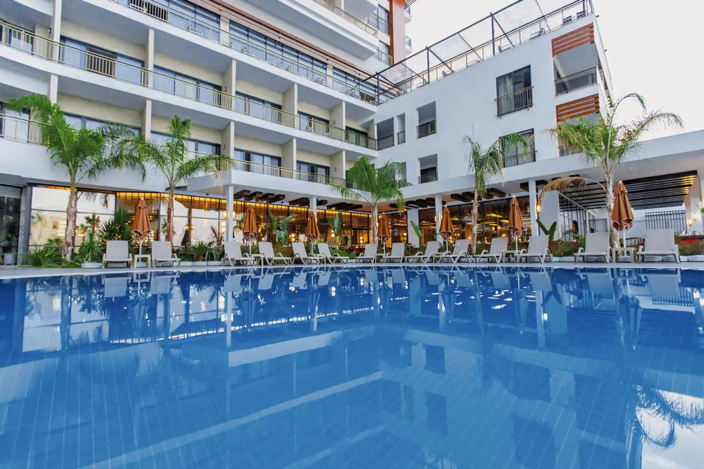 Alexia Resort & Spa Pool