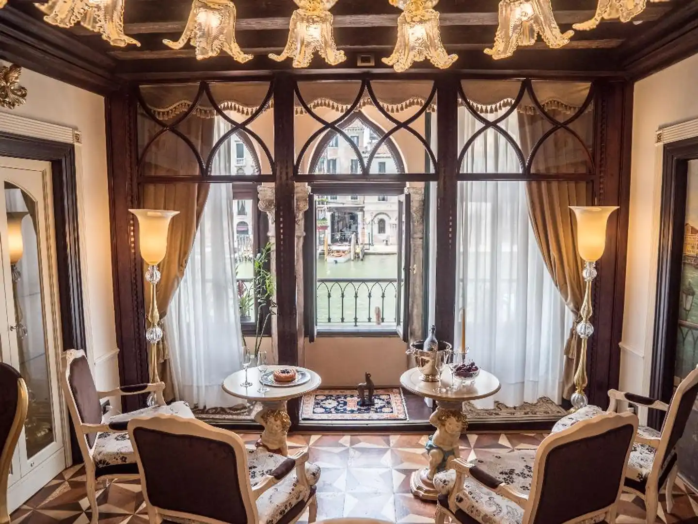 Ego Boutique Hotel The Silk Road Restaurant
