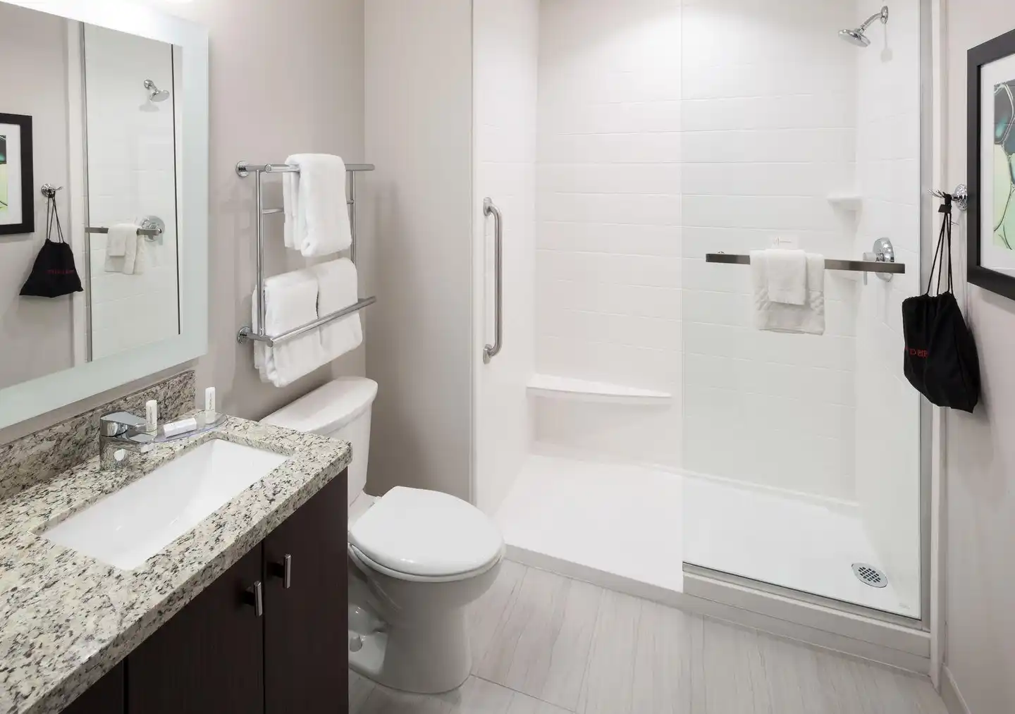 TownePlace Suites by Marriott Orlando at SeaWorld® Badezimmer