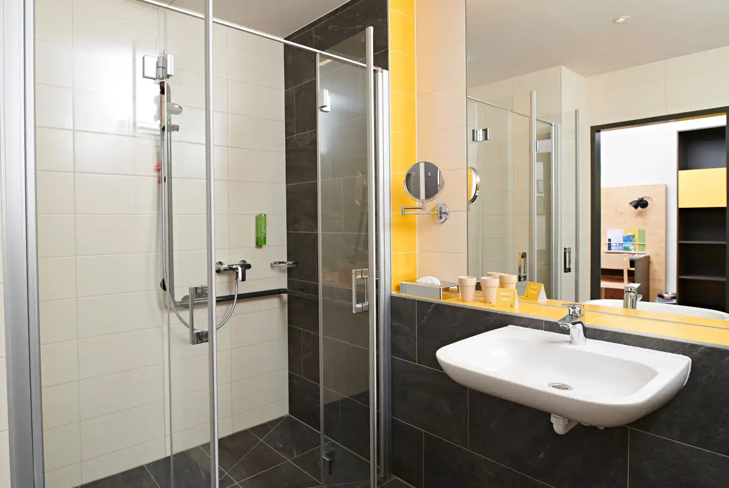 JUFA Hotel Stift Gurk Badezimmer