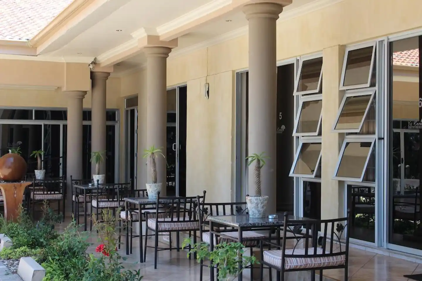Ya Rena Guest House Lobby